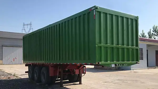 Semiremorcile cu cutie închisă mari și ușoare sporesc eficiența logistică