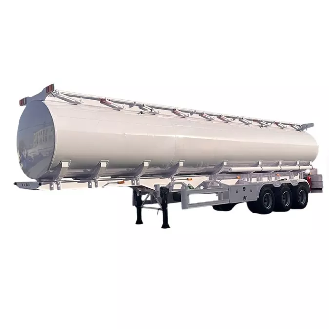 Semiremorcă cu rezervor din aliaj de aluminiu